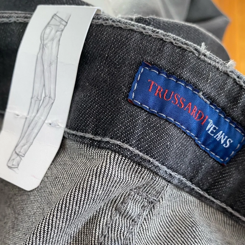 NWT TRUSSARDI JEANS Made in Italy UK 27/29/IT43